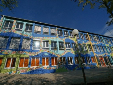 Montessori_Schule_Sulzbürg_Außenansicht